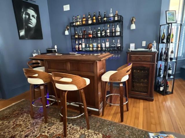 Hummingbird Inn Ийстън Екстериор снимка